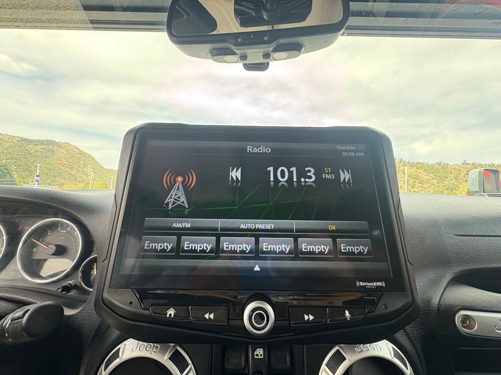 Used 2016 Jeep Wrangler Unlimited Sahara w/ Connectivity Group image 30