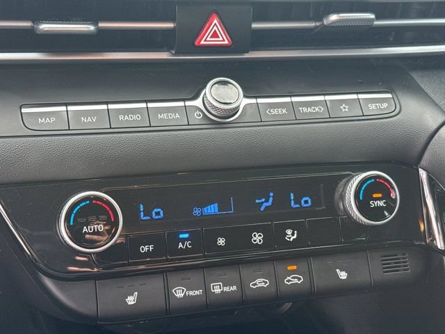 Used 2023 Hyundai Elantra SEL w/ Convenience Package FWD image 13