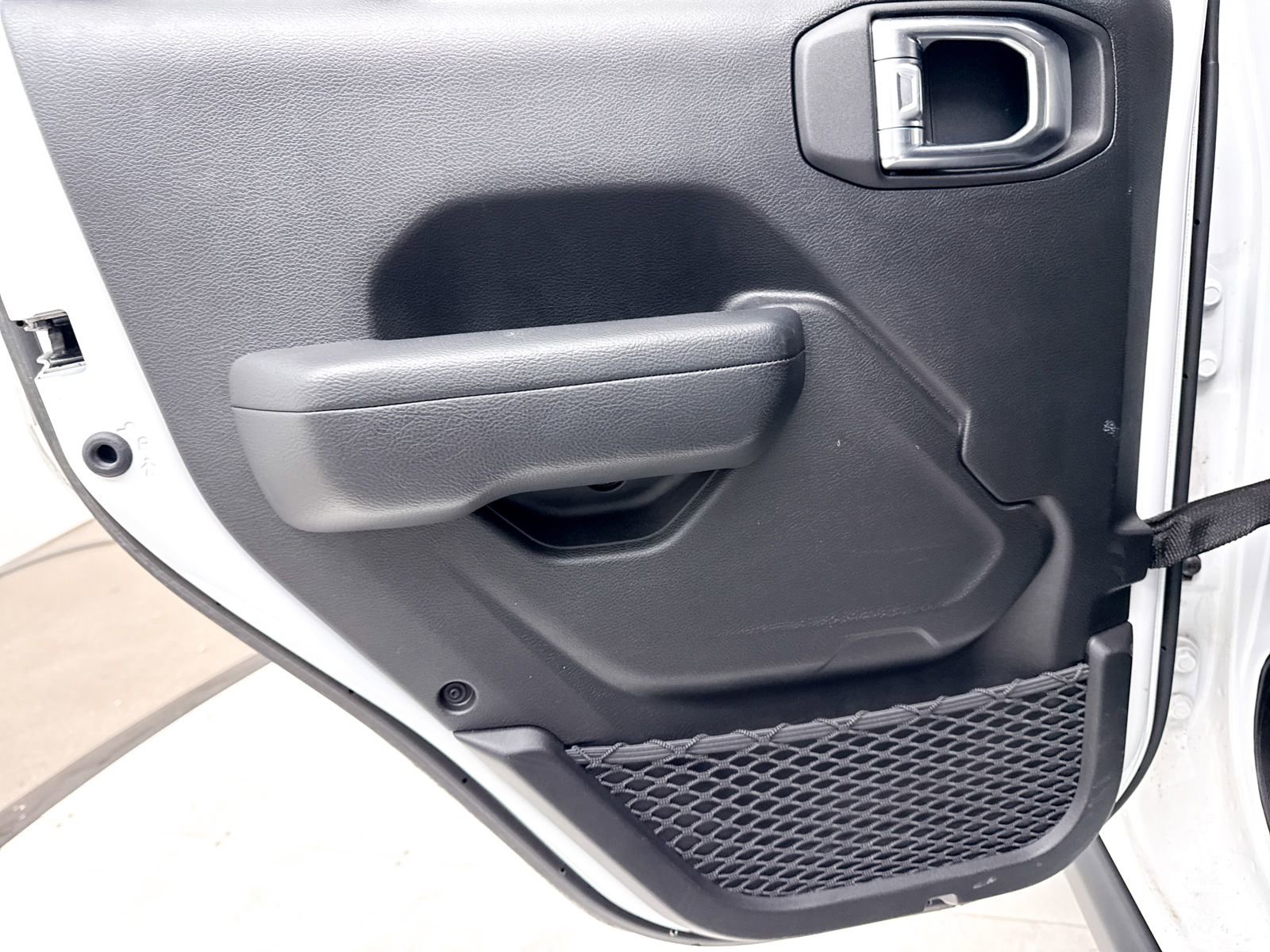 Used 2024 Jeep Wrangler Unlimited Rubicon 4xe w/ Capability Package image 27