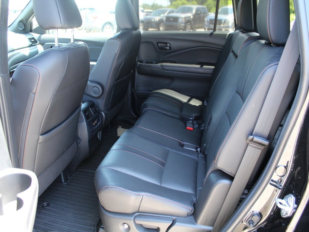 Used 2022 Honda Pilot TrailSport image 5