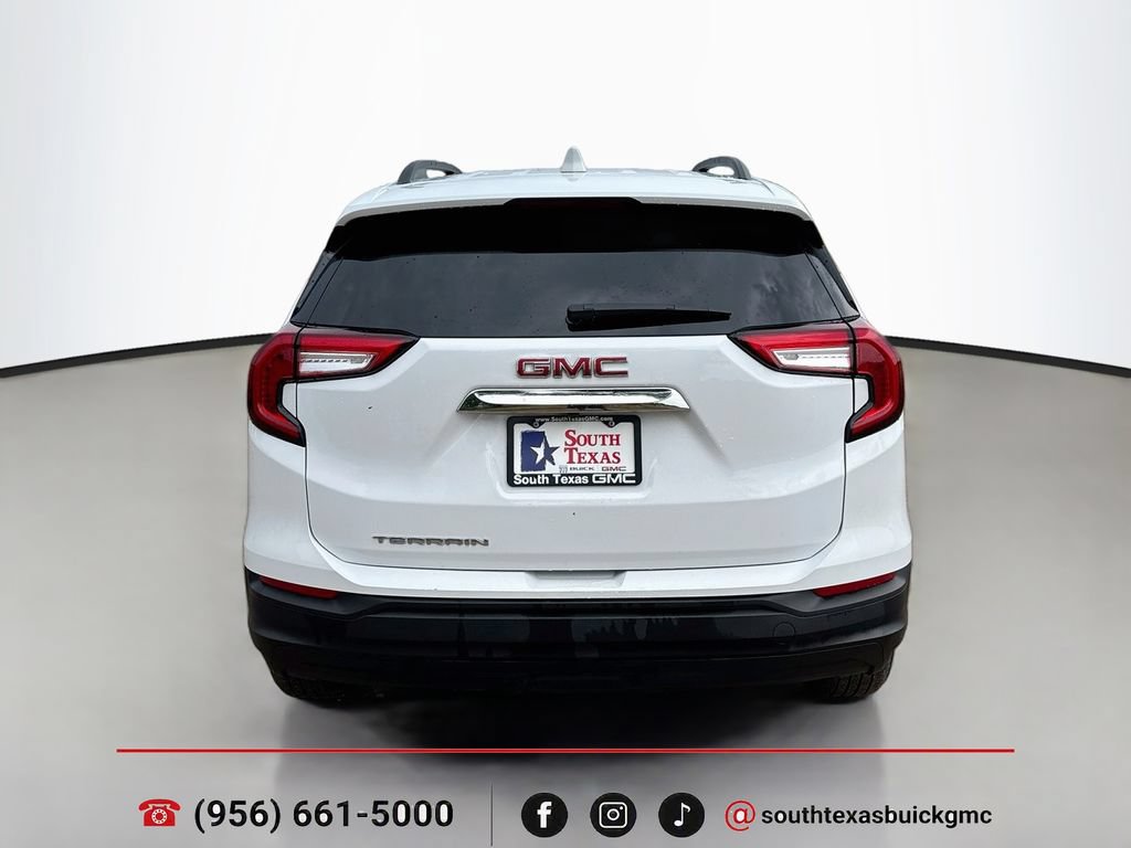 Used 2024 GMC Terrain SLE w/ Driver Convenience Package FWD image 7