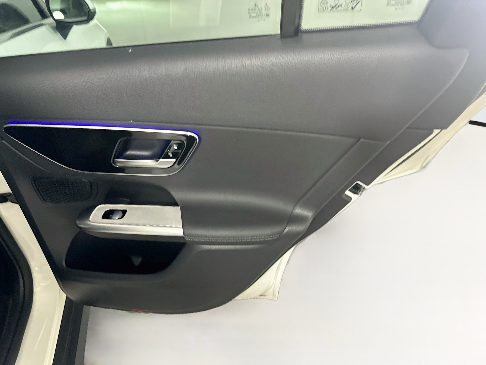 Used 2025 Mercedes-Benz GLC 300 image 30