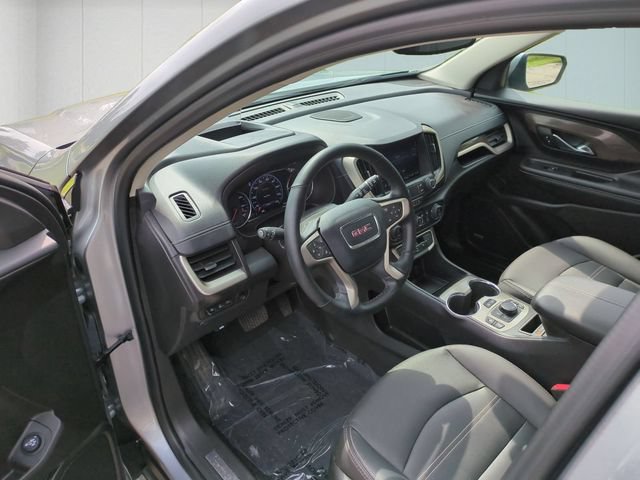 Used 2024 GMC Terrain Denali w/ Denali Premium Package AWD/4WD image 10
