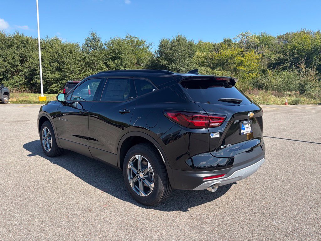 New 2026 Chevrolet Blazer LT w/ Convenience Package FWD image 3