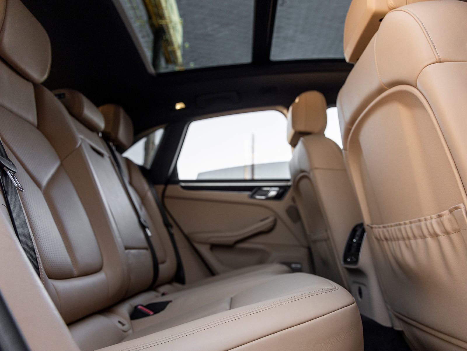 Certified 2023 Porsche Macan image 42
