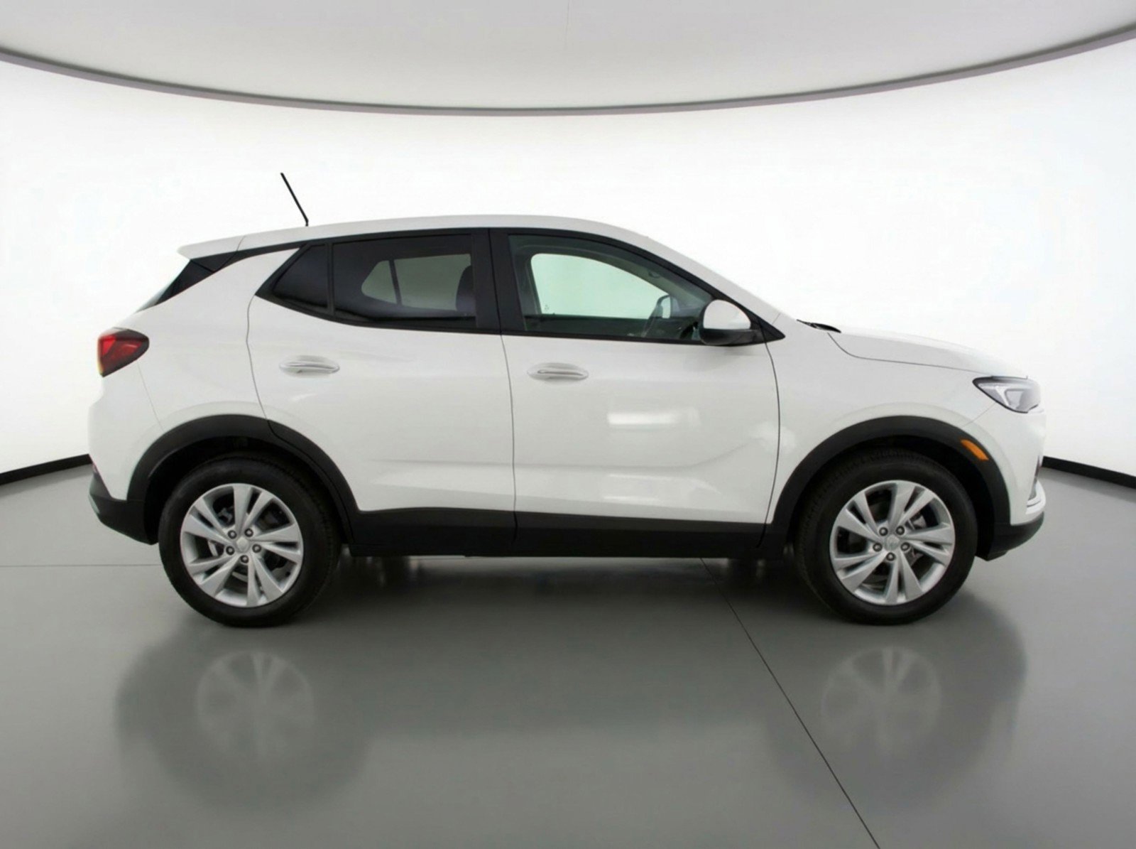 Used 2025 Buick Encore GX Preferred AWD/4WD image 9