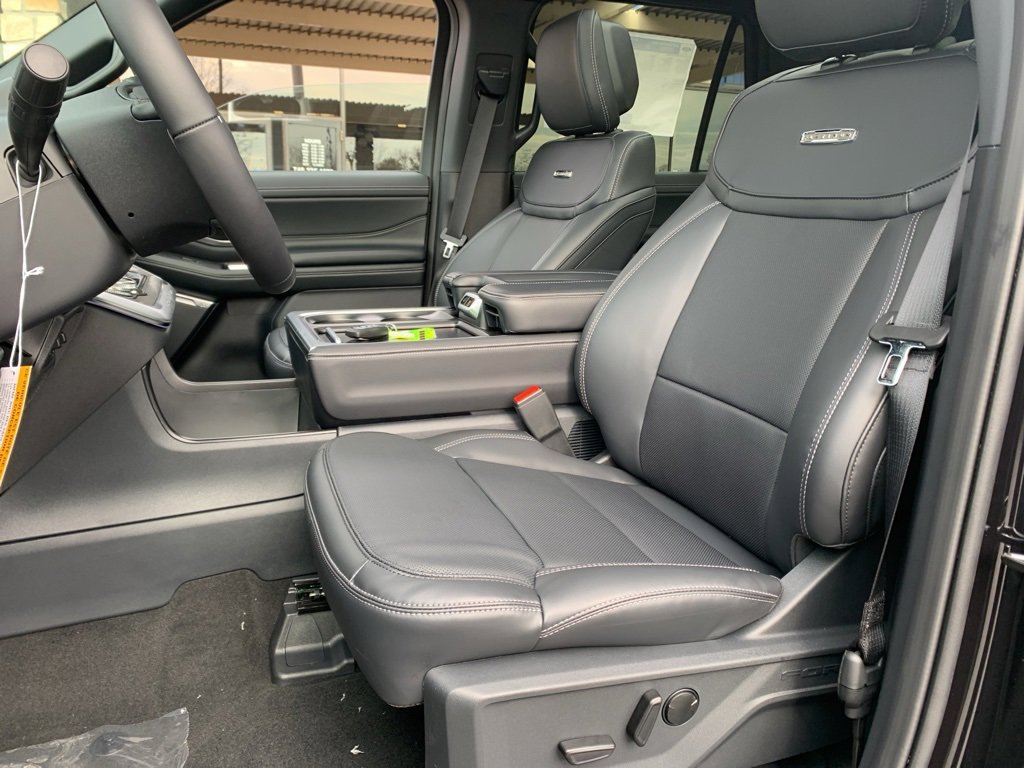 New 2026 Ford Expedition Max Platinum w/ Stealth Appearance Package image 11