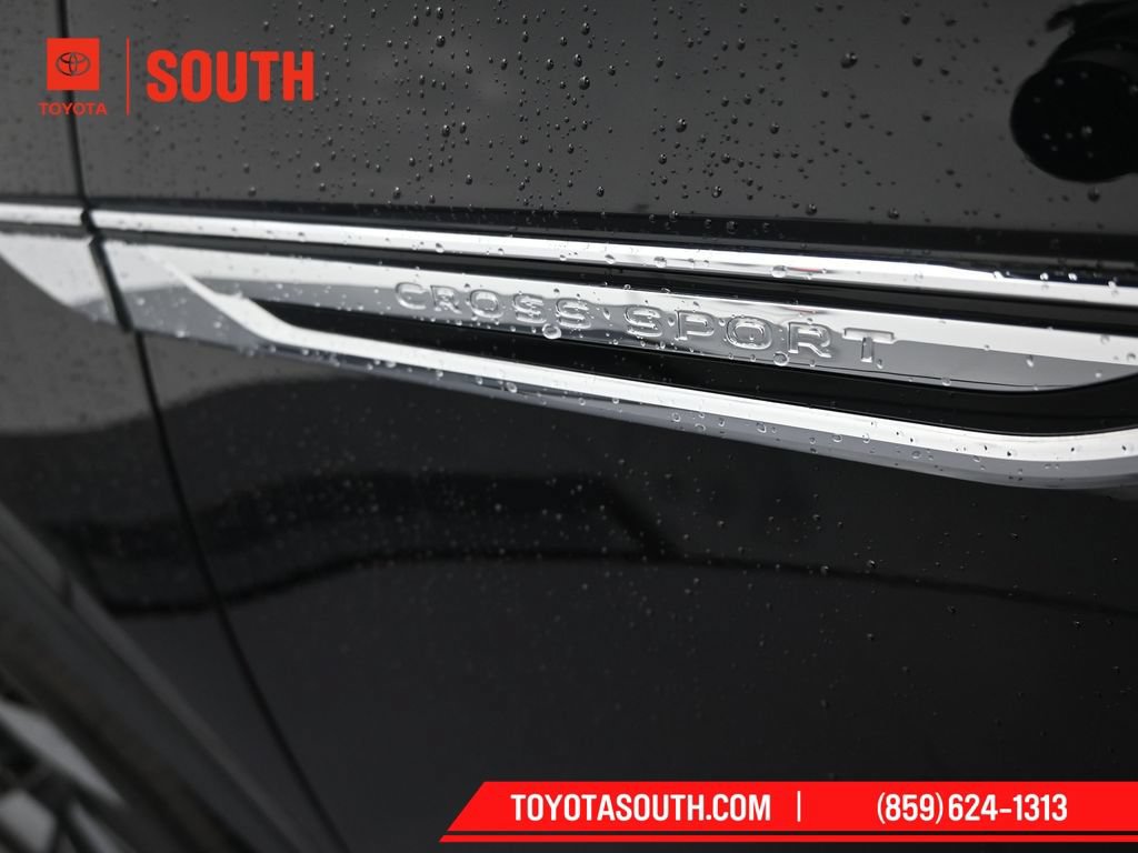 Used 2024 Volkswagen Atlas Cross Sport SE FWD image 43