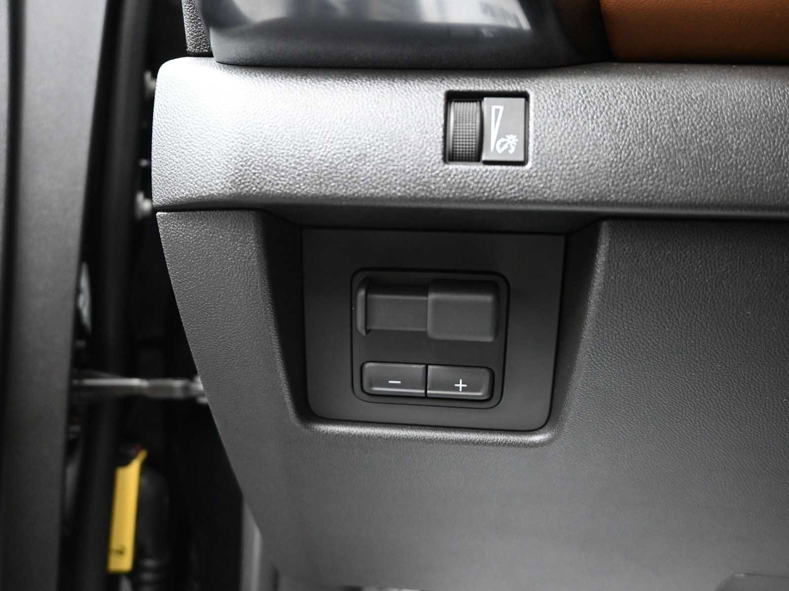 New 2025 GMC Canyon AT4 w/ Nightfall Edition image 15