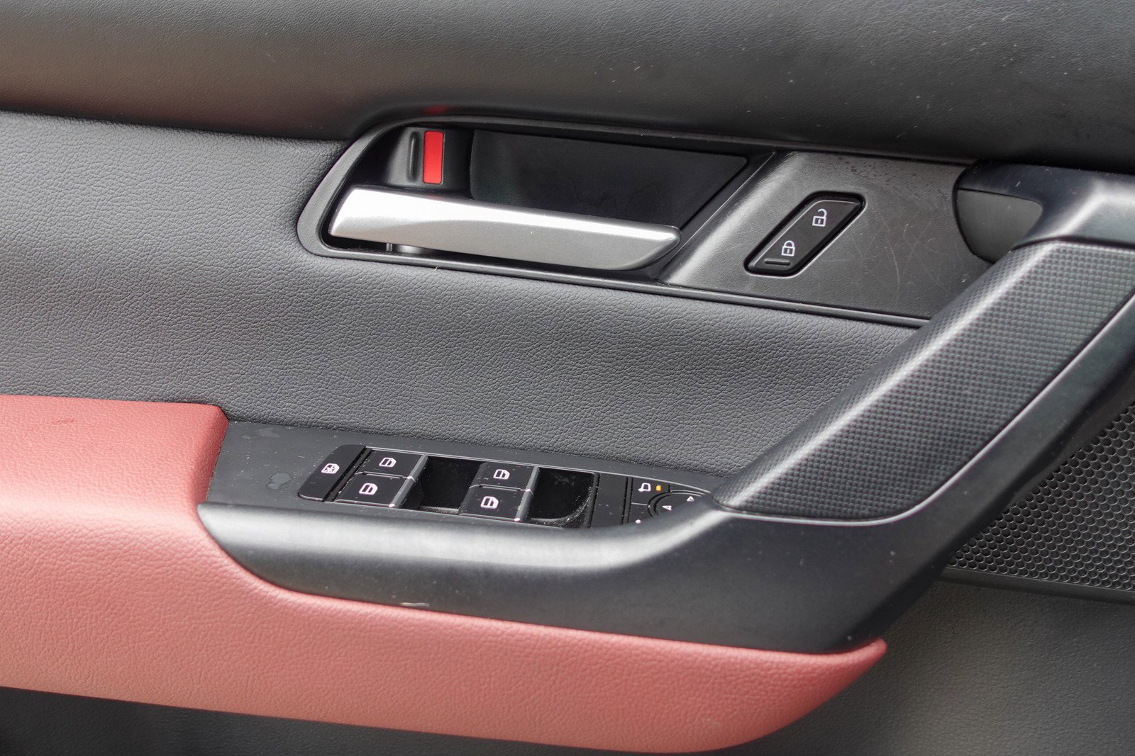 Certified 2025 MAZDA CX-50 AWD 2.5 Hybrid w/ Premium Pkg image 10