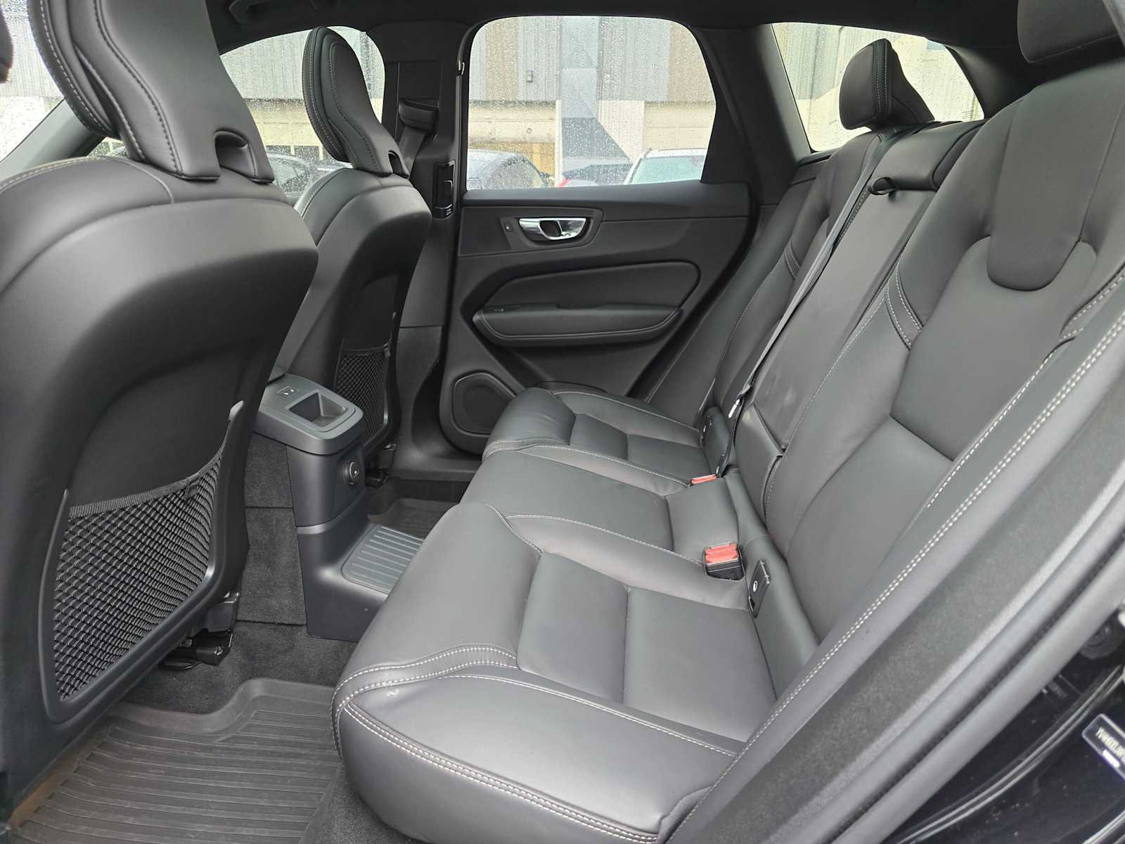 Used 2024 Volvo XC60 T8 Ultimate w/ Climate Package AWD/4WD image 16