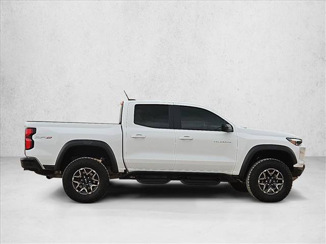 Used 2024 Chevrolet Colorado ZR2 w/ Technology Package AWD/4WD image 4