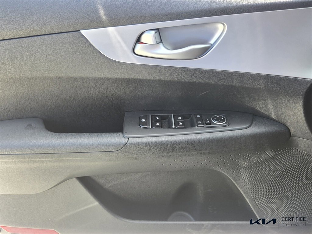 Certified 2022 Kia Forte LXS w/ LXS Technology Package image 32