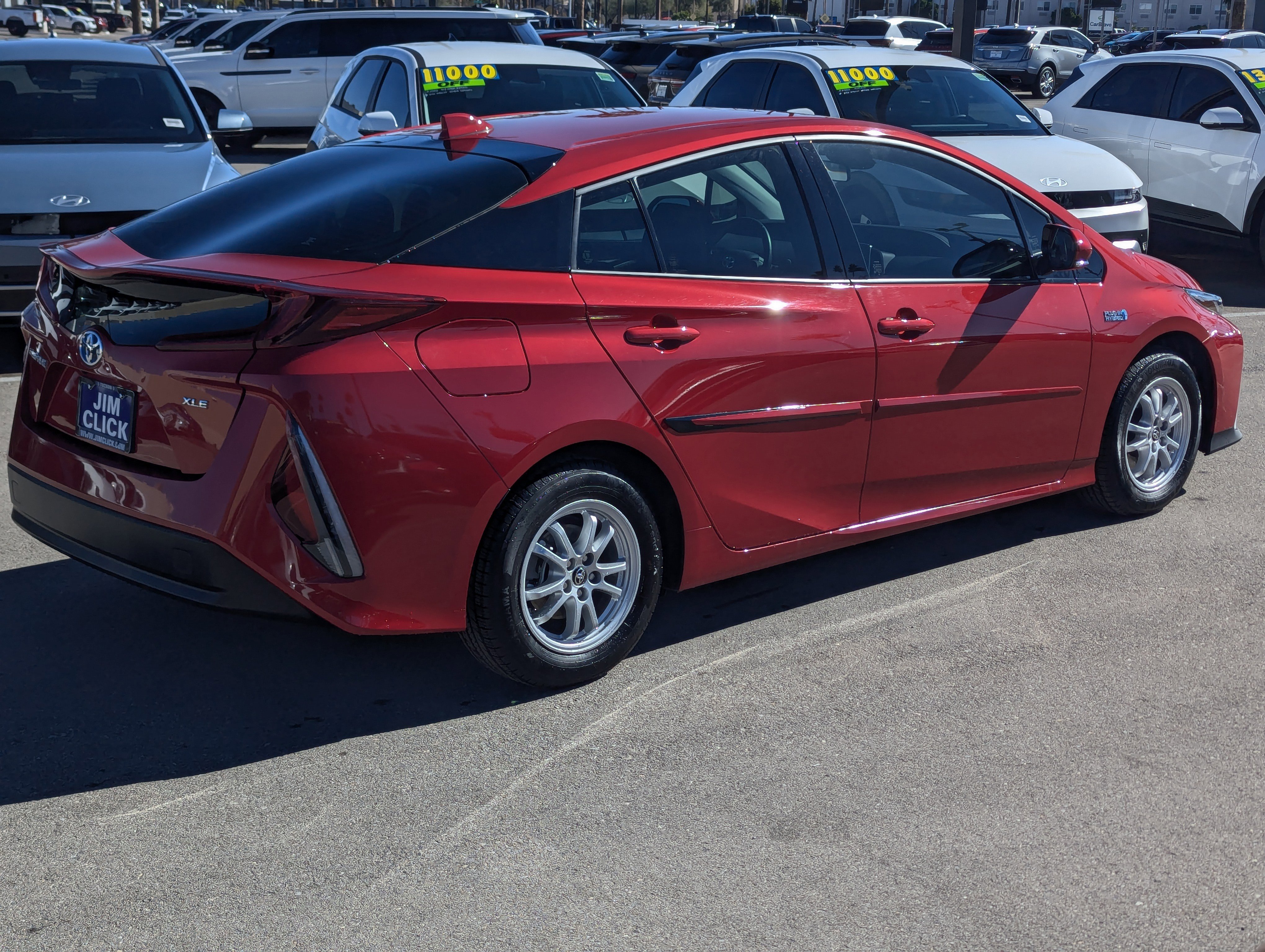 Used 2020 Toyota Prius Prime XLE image 2
