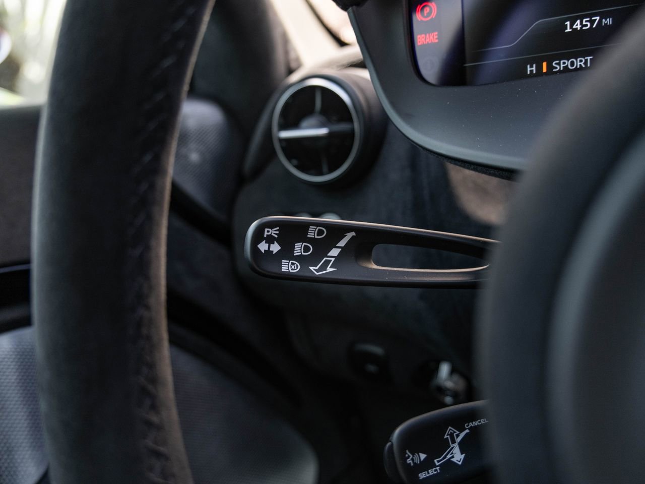 Used 2024 McLaren 750S image 22