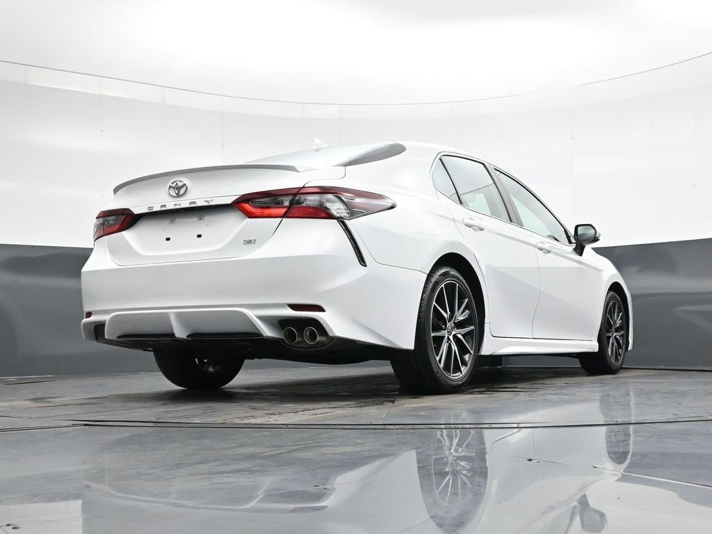 Used 2024 Toyota Camry SE image 33