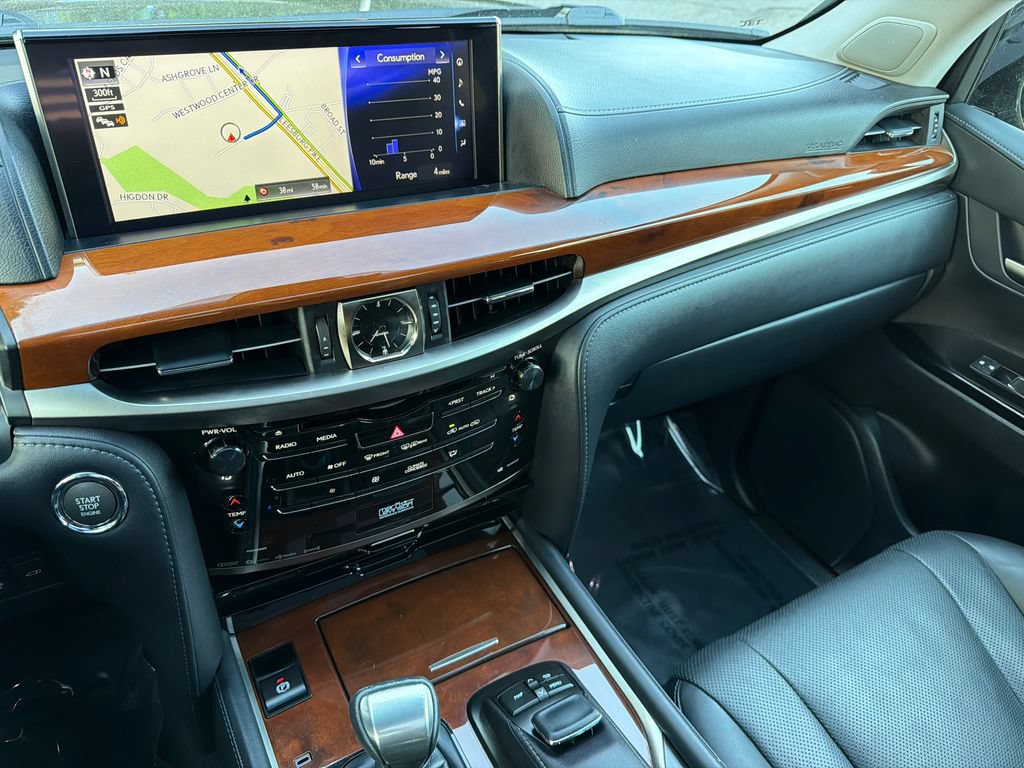 Used 2017 Lexus LX 570 4WD image 29