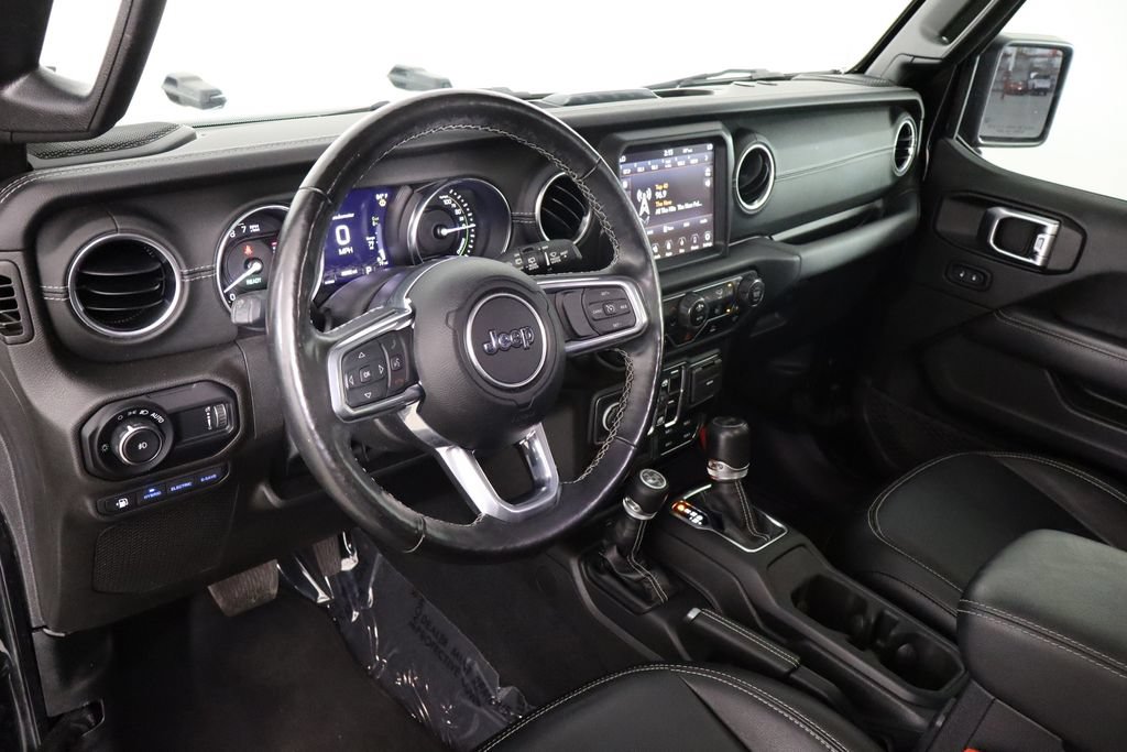 Used 2023 Jeep Wrangler Unlimited Sahara w/ Cold Weather Group AWD/4WD image 24