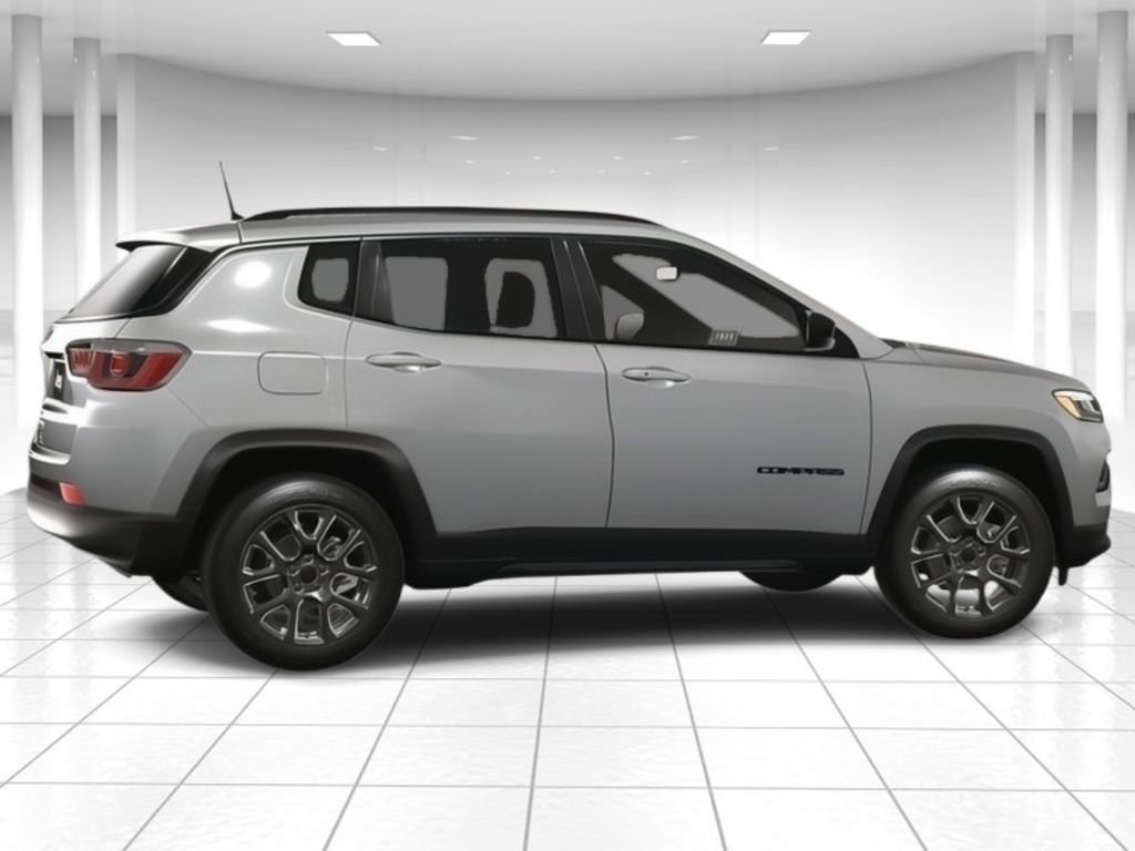 Certified 2025 Jeep Compass Latitude w/ Convenience Group image 6