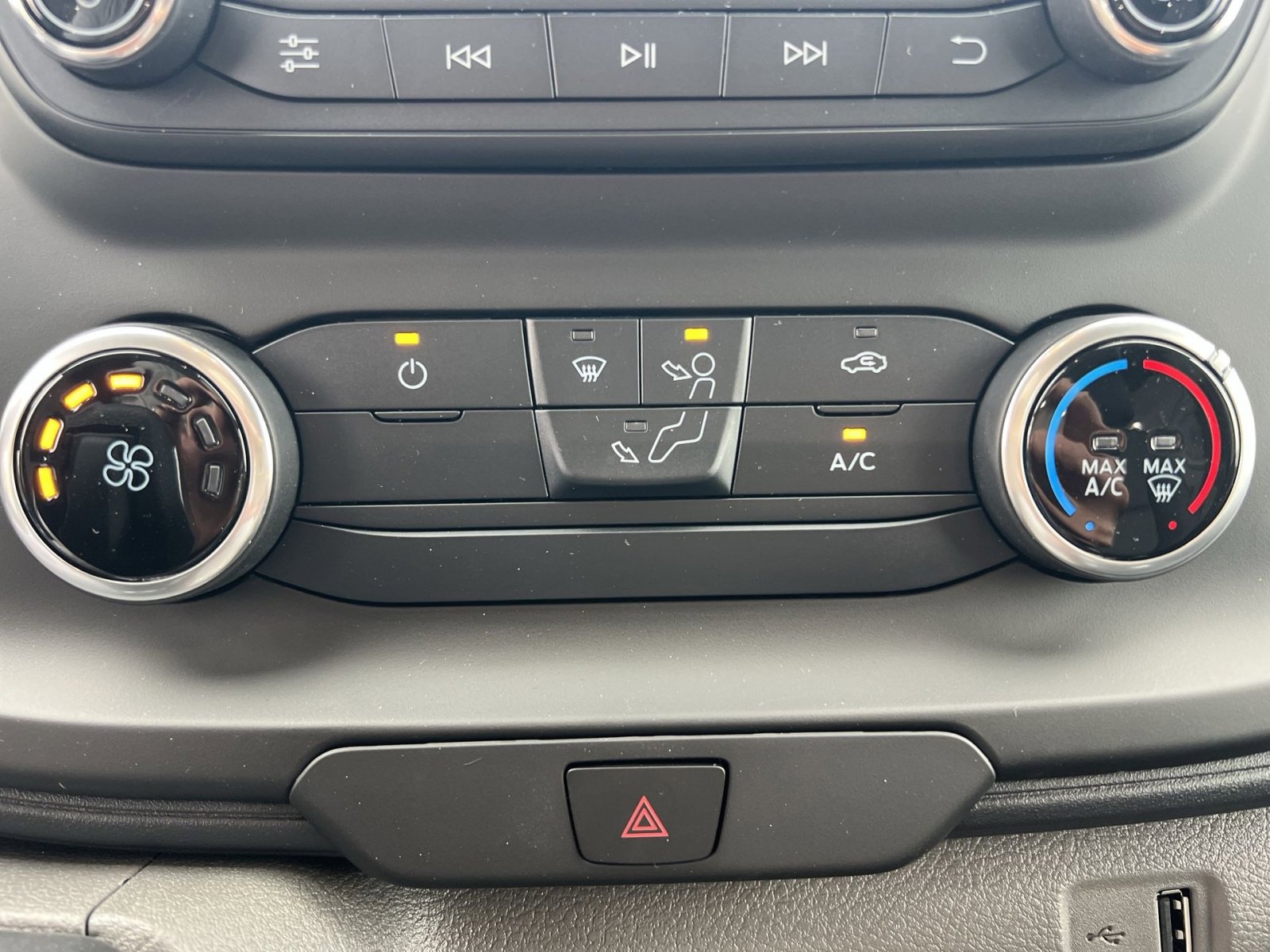 New 2025 Ford Transit 250 Low Roof AWD image 28