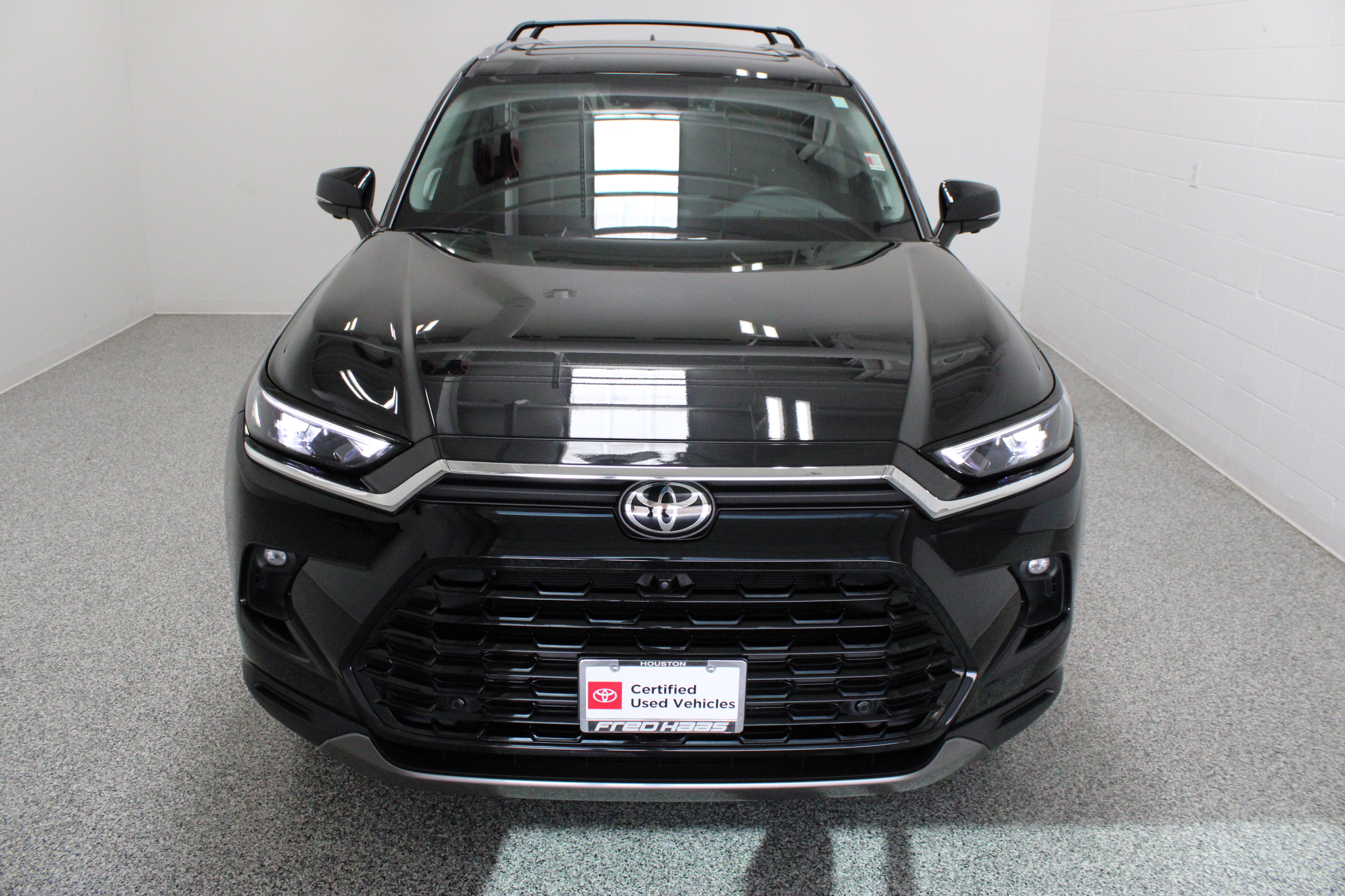 Used 2026 Toyota Grand Highlander AWD image 3