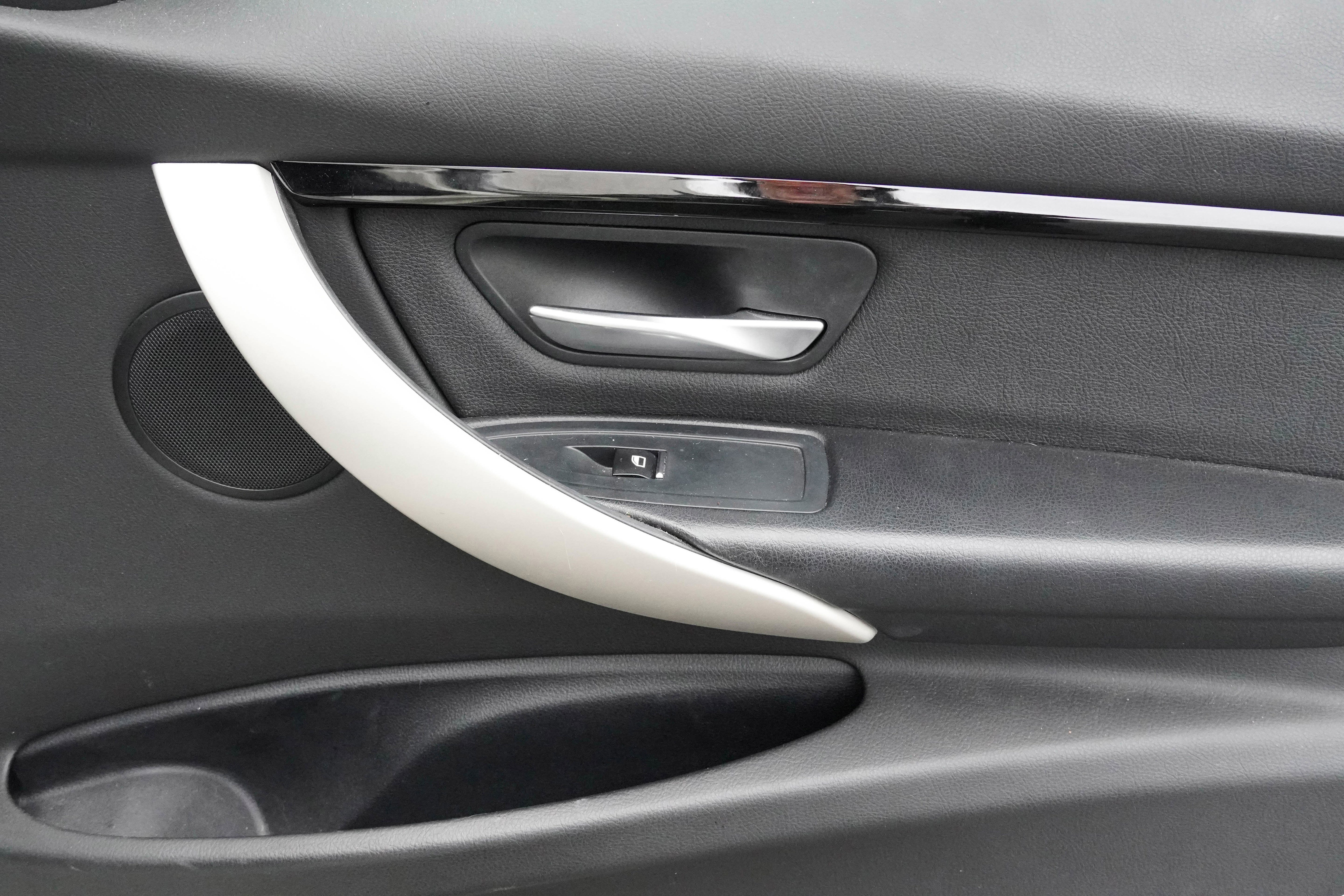 Used 2017 BMW 330i Sedan image 28