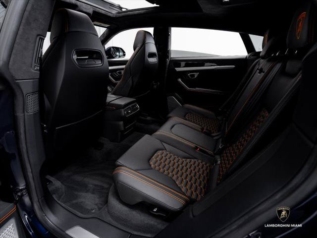Used 2020 Lamborghini Urus AWD/4WD image 48