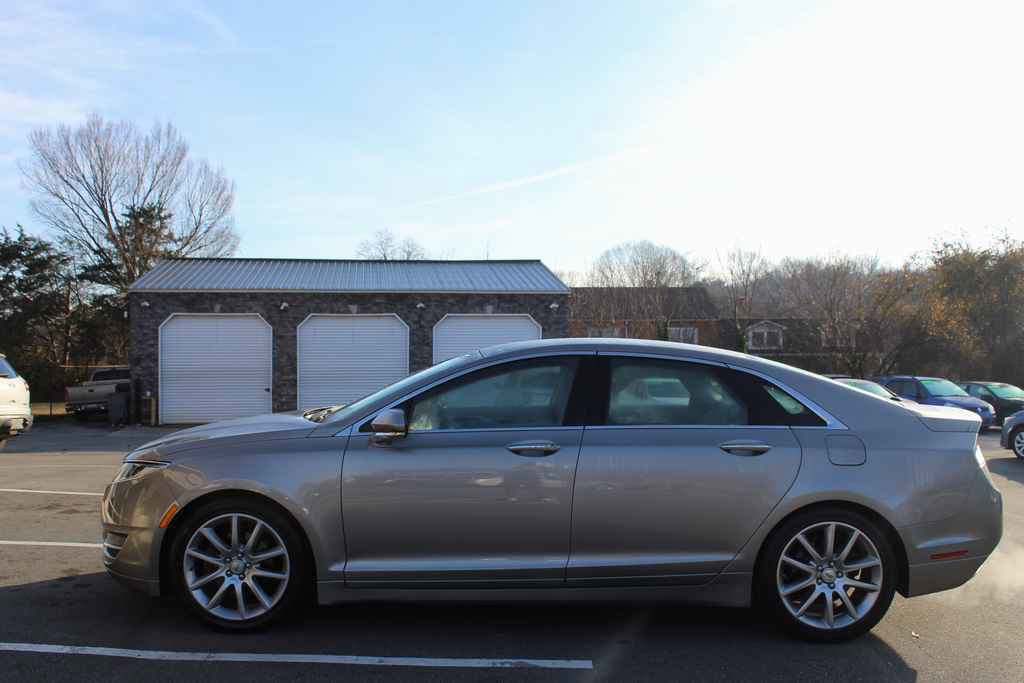 Used 2016 Lincoln MKZ AWD image 10