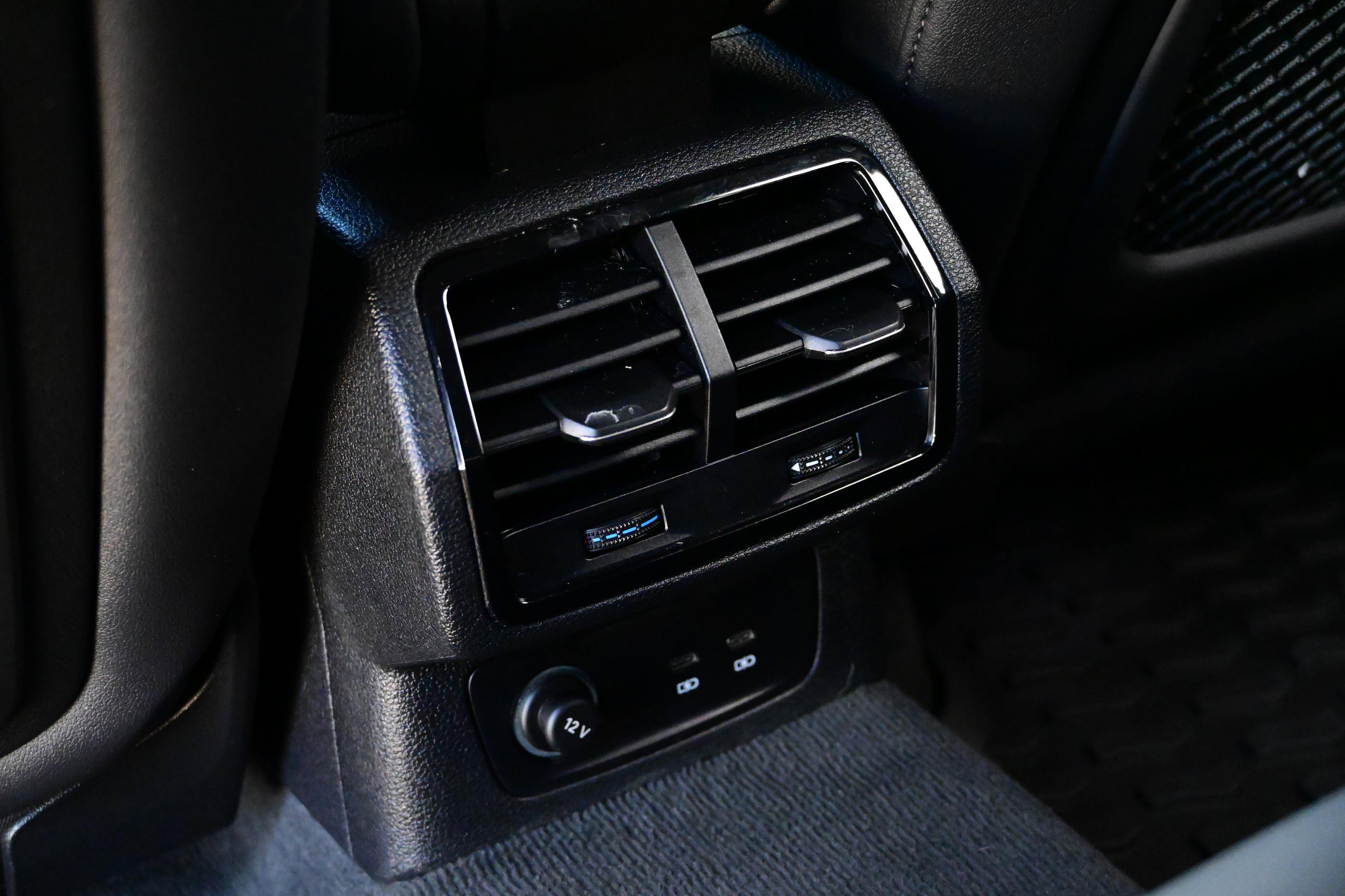 Used 2024 Audi Q3 2.0T Premium Plus image 30