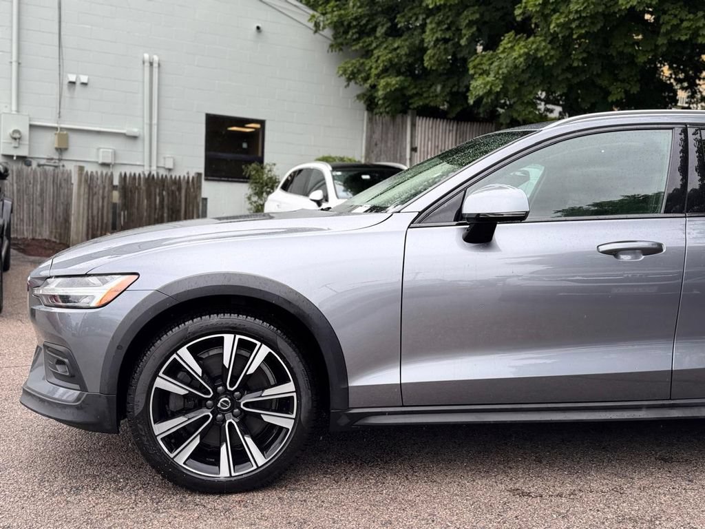 Used 2021 Volvo V60 T5 Cross Country w/ Climate Package AWD/4WD image 10