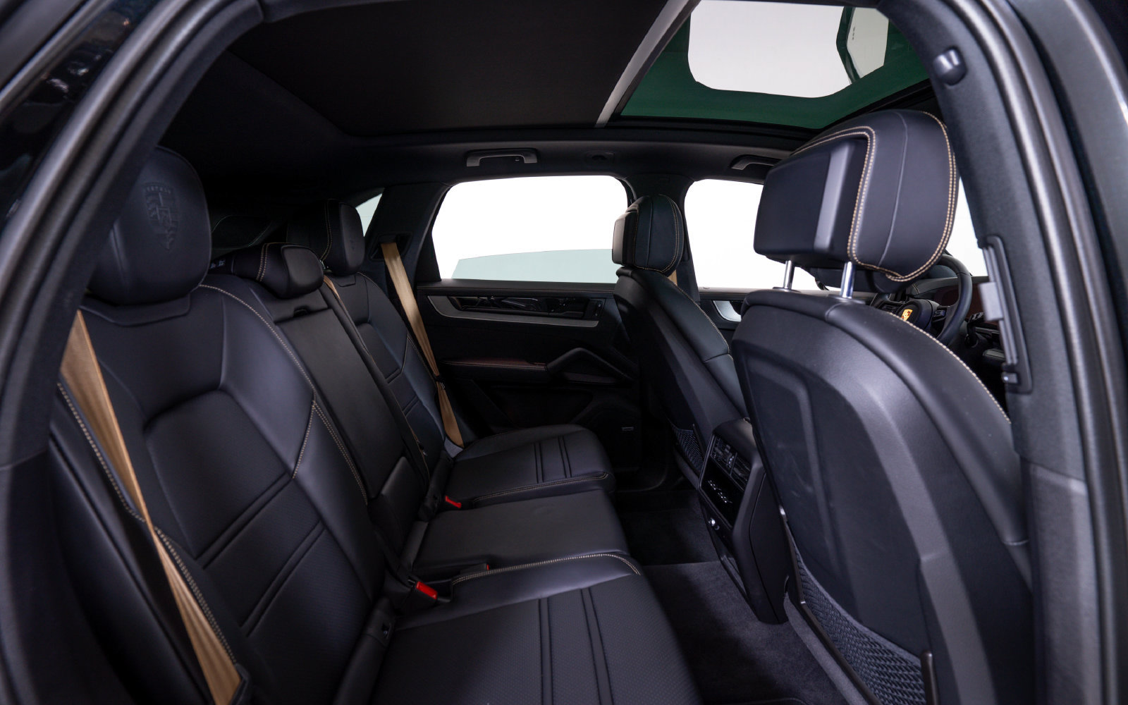 Used 2025 Porsche Cayenne S AWD/4WD image 19