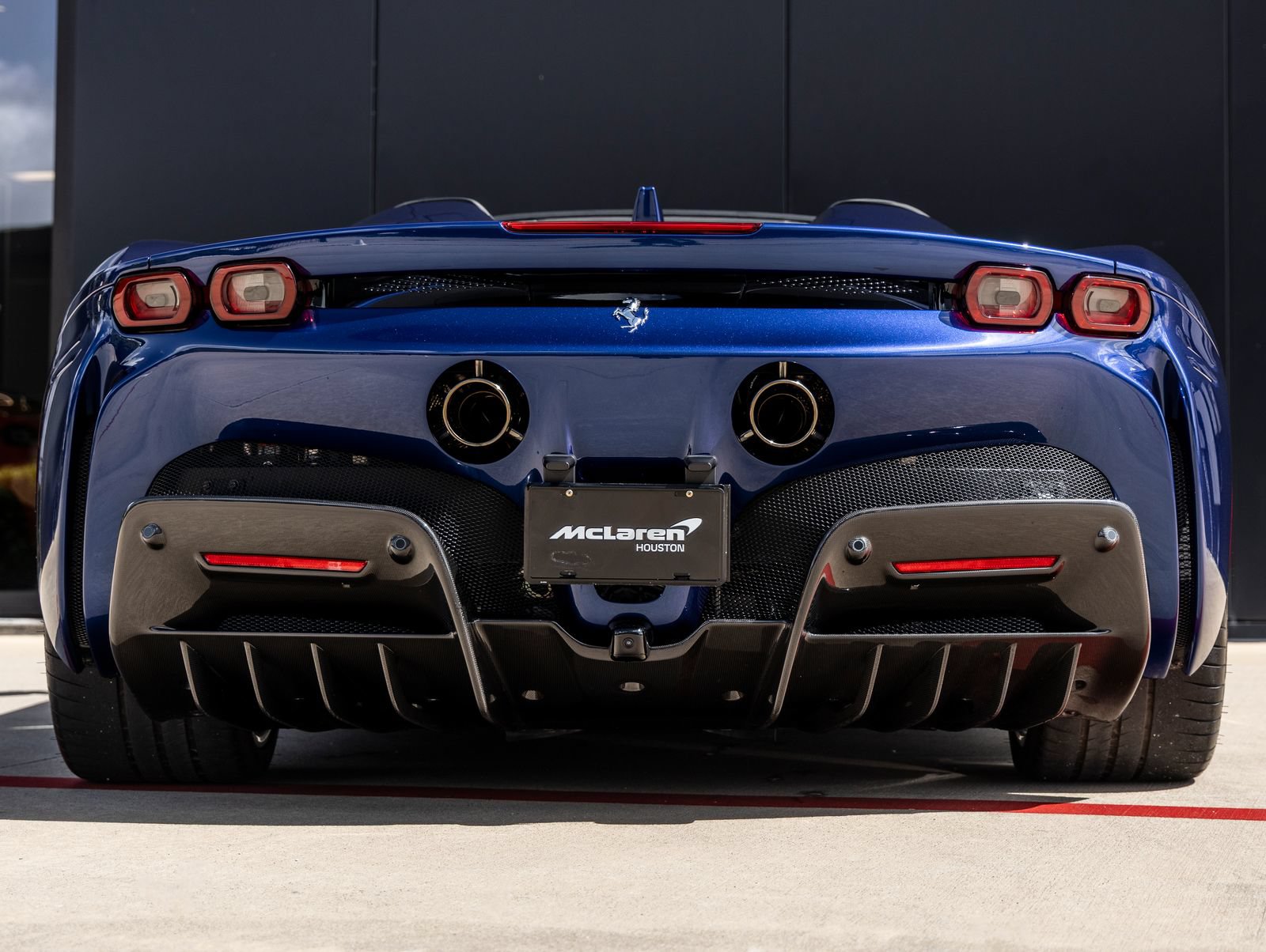 Used 2022 Ferrari SF90 Spider AWD/4WD image 8