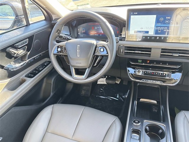 New 2026 Lincoln Corsair Premiere image 14