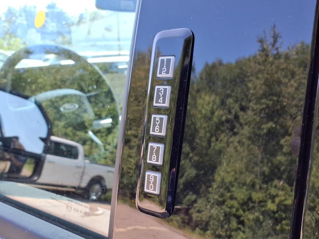 New 2026 Ford F350 XLT w/ XLT Premium Package AWD/4WD image 16