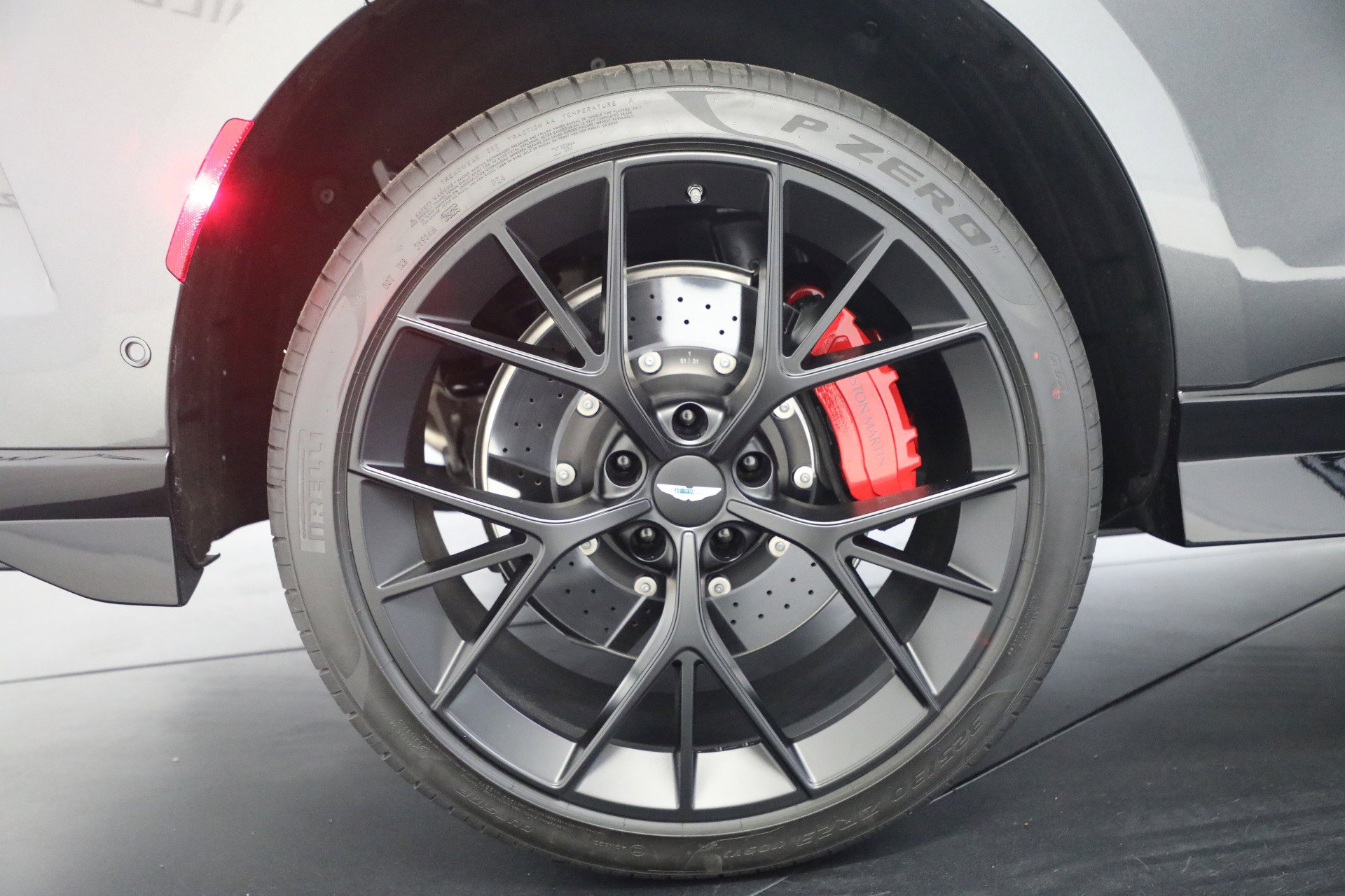 New 2026 Aston Martin DBX 707 image 15