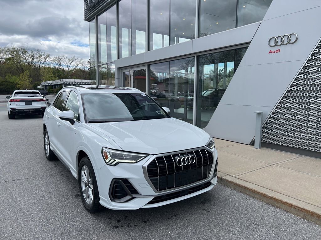 Used 2023 Audi Q3 2.0T Premium AWD/4WD image 2
