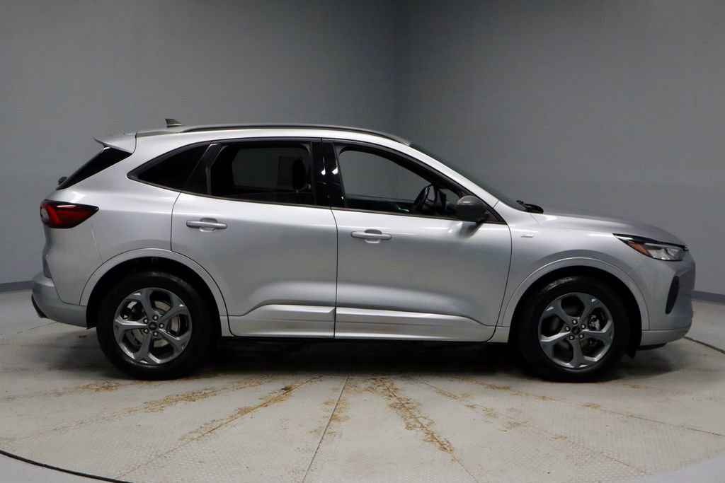 Certified 2023 Ford Escape ST-Line w/ Tech Pack #1 image 6