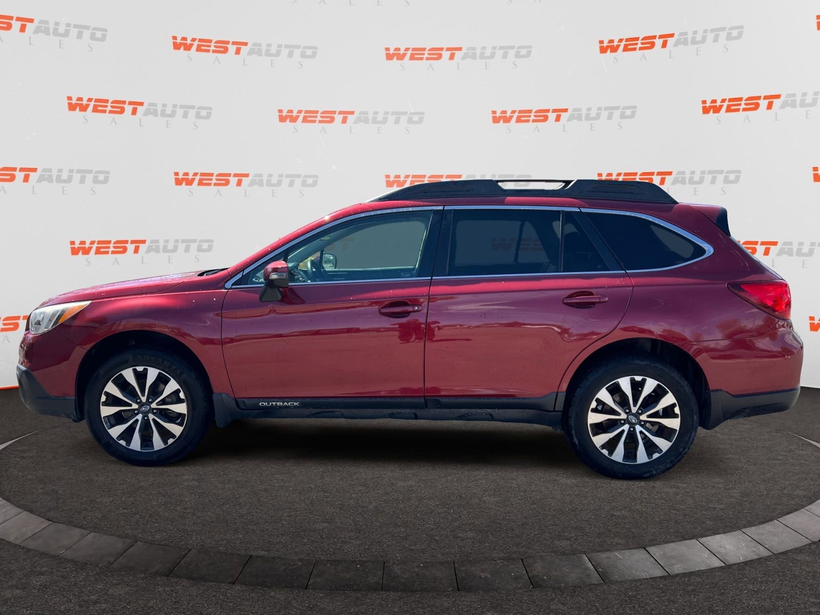 Used 2017 Subaru Outback 2.5i Limited AWD/4WD image 2