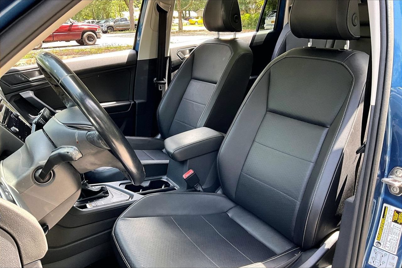 Used 2018 Volkswagen Tiguan SE FWD image 18