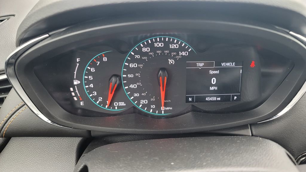 Used 2021 Chevrolet Trax LT w/ LT Convenience Package image 9