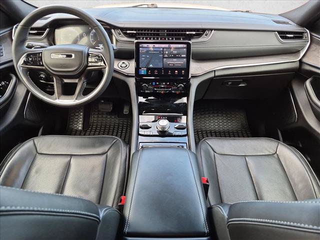 Used 2023 Jeep Grand Cherokee Overland AWD/4WD image 18