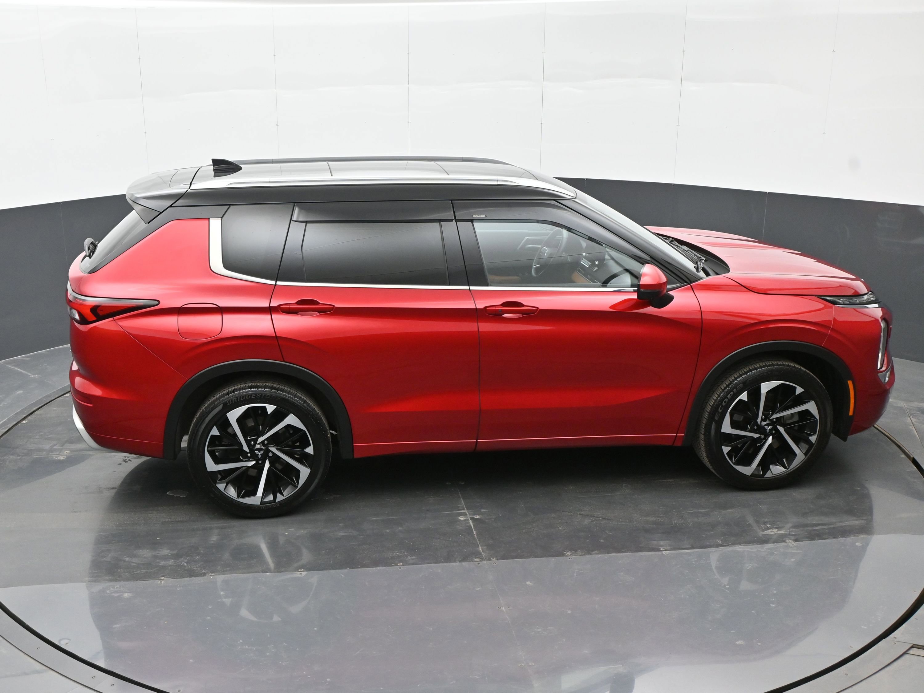 Used 2024 Mitsubishi Outlander SEL image 37