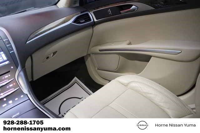 Used 2014 Lincoln MKZ FWD image 11