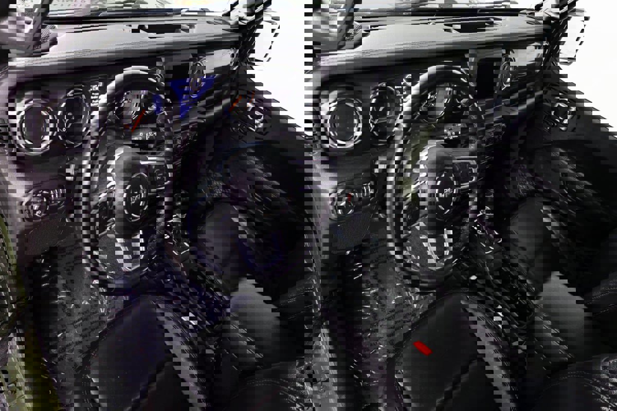 Used 2021 Jeep Wrangler Unlimited Sahara image 22