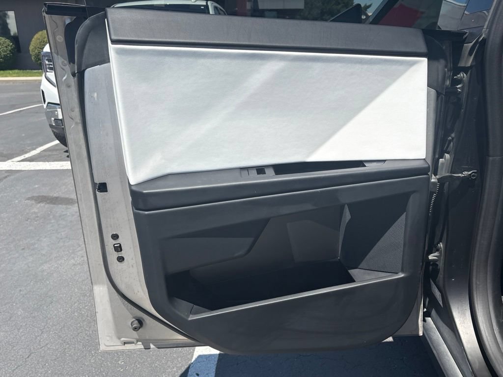 Used 2024 Tesla Cybertruck AWD Crew Cab image 12