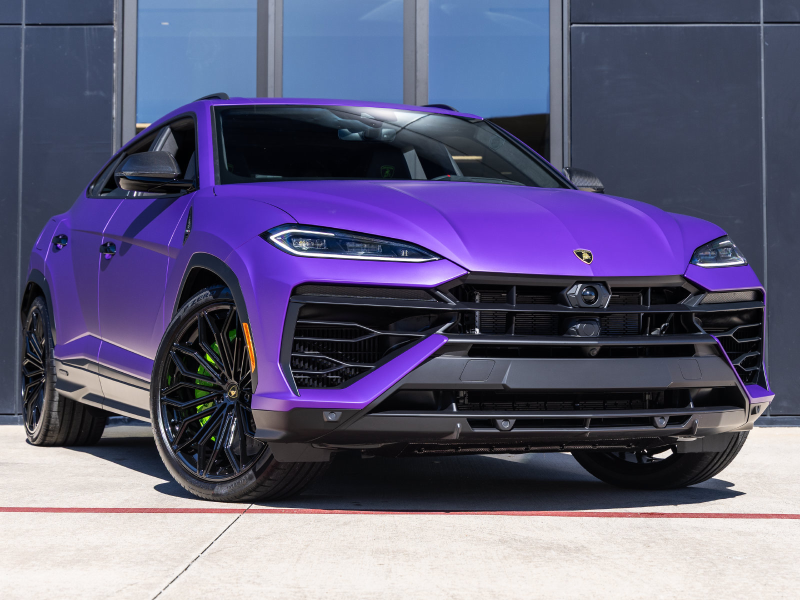 Used 2025 Lamborghini Urus S AWD/4WD image 2
