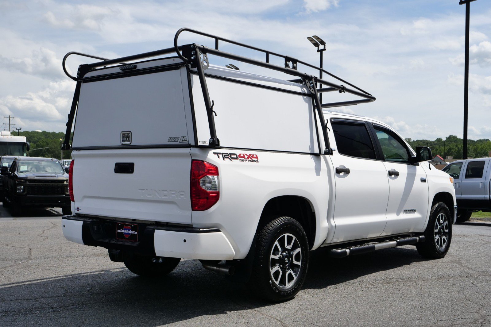 Used 2016 Toyota Tundra SR5 w/ TRD Off Road Package AWD/4WD image 9