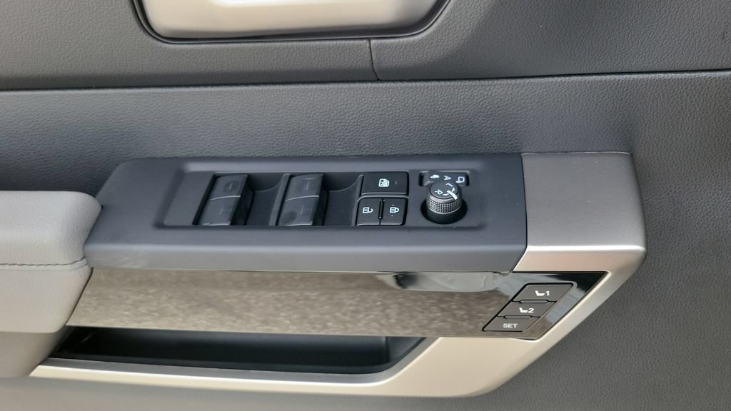 New 2026 Toyota Tundra Limited AWD/4WD image 19