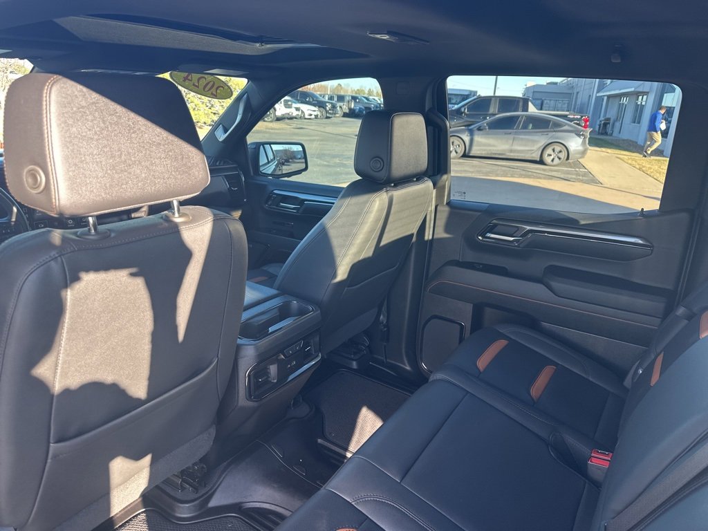 Used 2024 GMC Sierra 1500 AT4 w/ Technology Package image 19