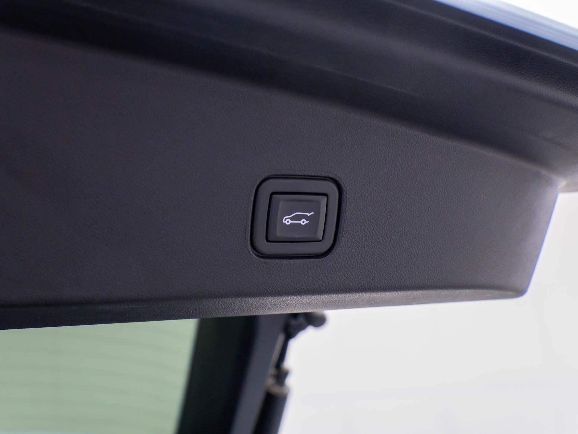 Certified 2024 Cadillac Lyriq Luxury w/ LPO, Floor Liner Package image 39